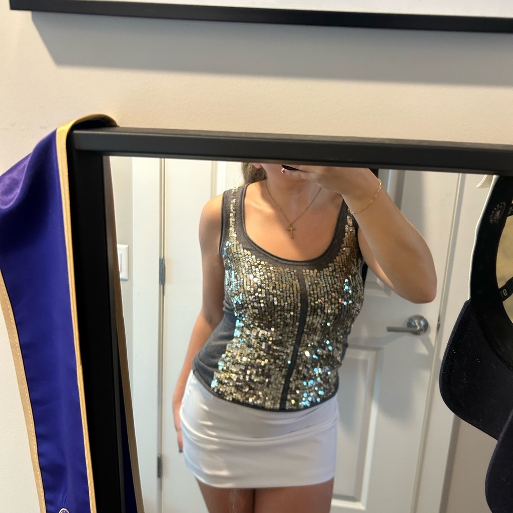 Vintage BCBGMAXAZRIA sleeveless top. Super soft material and fun sequins!